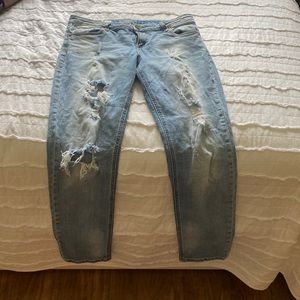 Size 8 kut boyfriend jeans